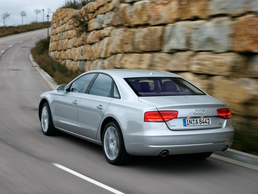  Audi A8 4.2 TDI Quattro (D4) 2010 года  (WW) (фото 4 из 16)
